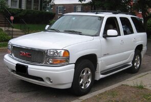 GMC_Yukon_Denali_GMT800.jpg